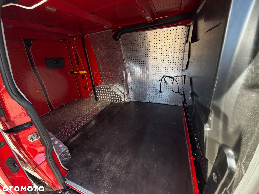 Ford TRANSIT CUSTOM - 33