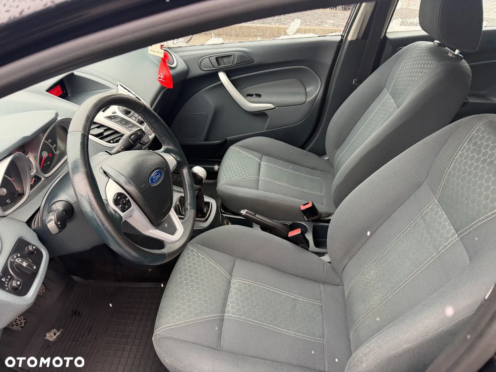 Ford Fiesta 1.25 Ambiente EU5 - 12