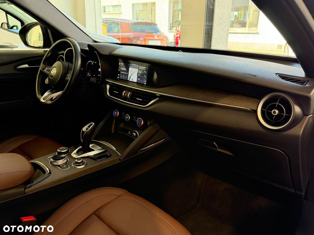 Alfa Romeo Stelvio 2.0 Turbo TI Q4 - 21