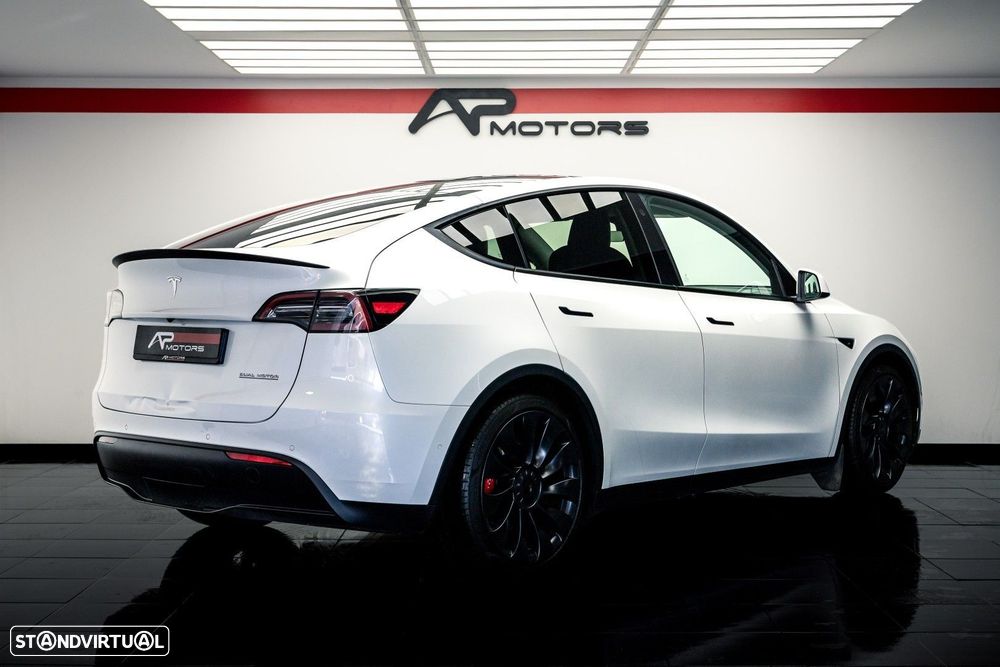 Tesla Model Y Performance Dual Motor AWD - 5