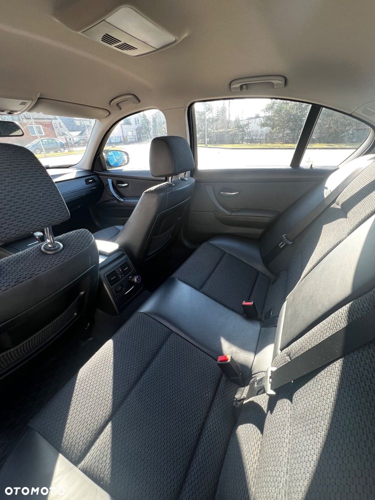 BMW Seria 3 320d - 13