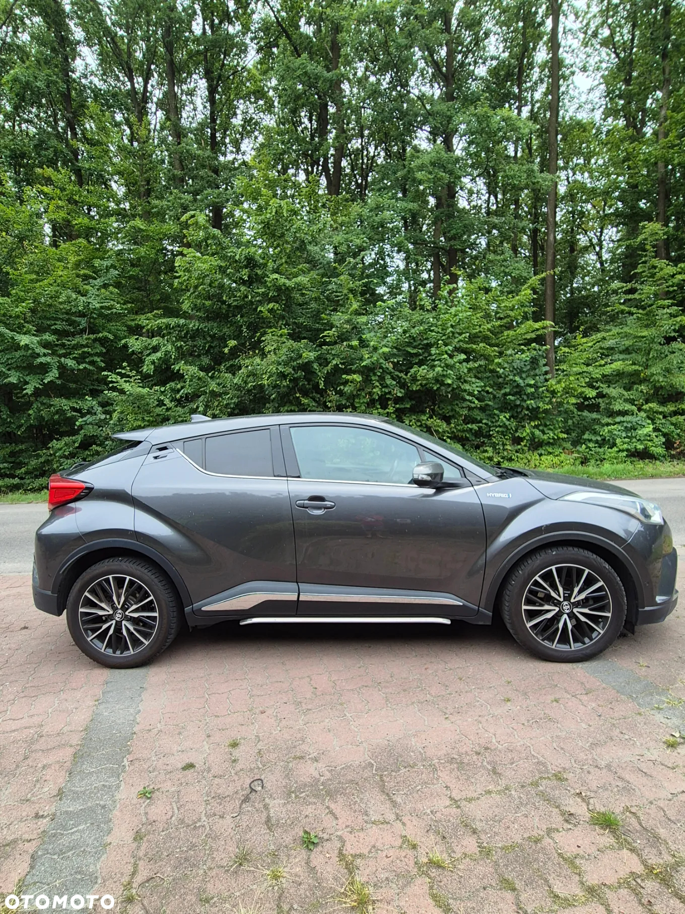 Toyota C-HR 1.8 Hybrid Neon Lime powered by JBL - 6