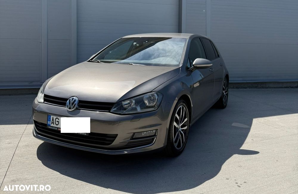 Volkswagen Golf 1.6 TDI DPF DSG BlueMotion Technology Comfortline - 4