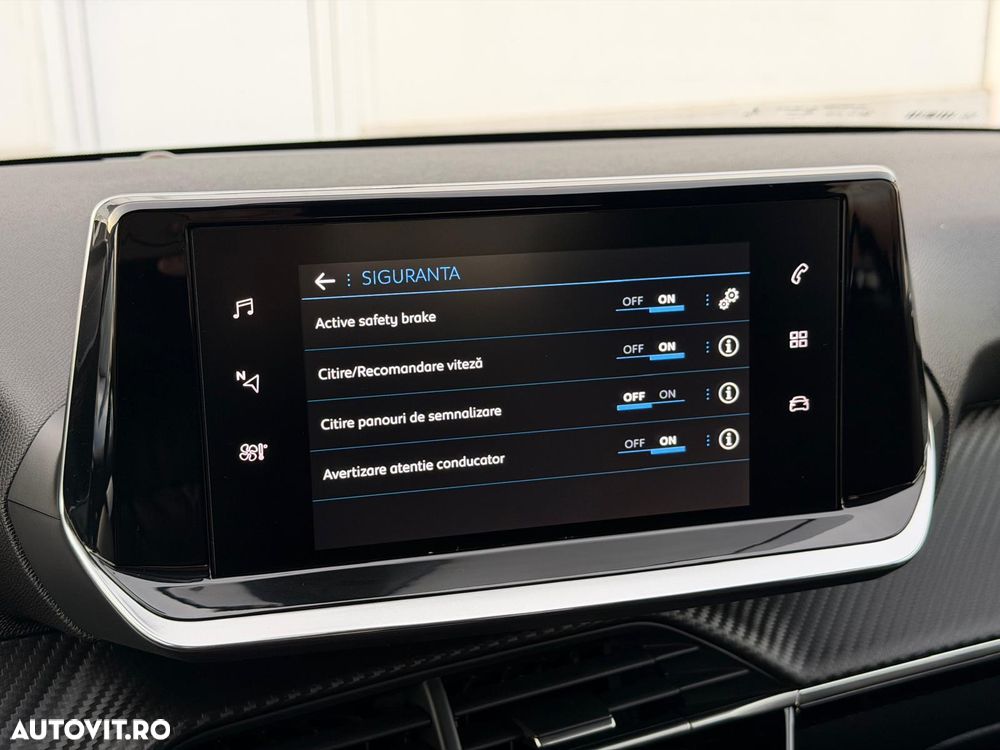 Peugeot 208 1.2 L PureTech STT EAT8 Allure - 25