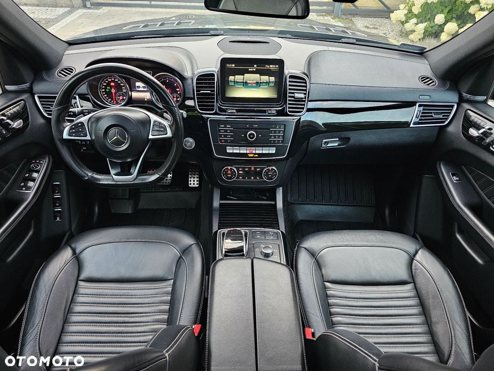 Mercedes-Benz GLS 350 d 4-Matic - 11