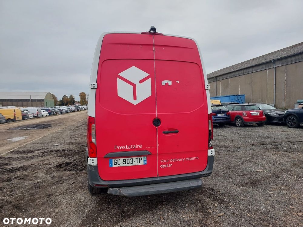 Mercedes-Benz Sprinter - 6