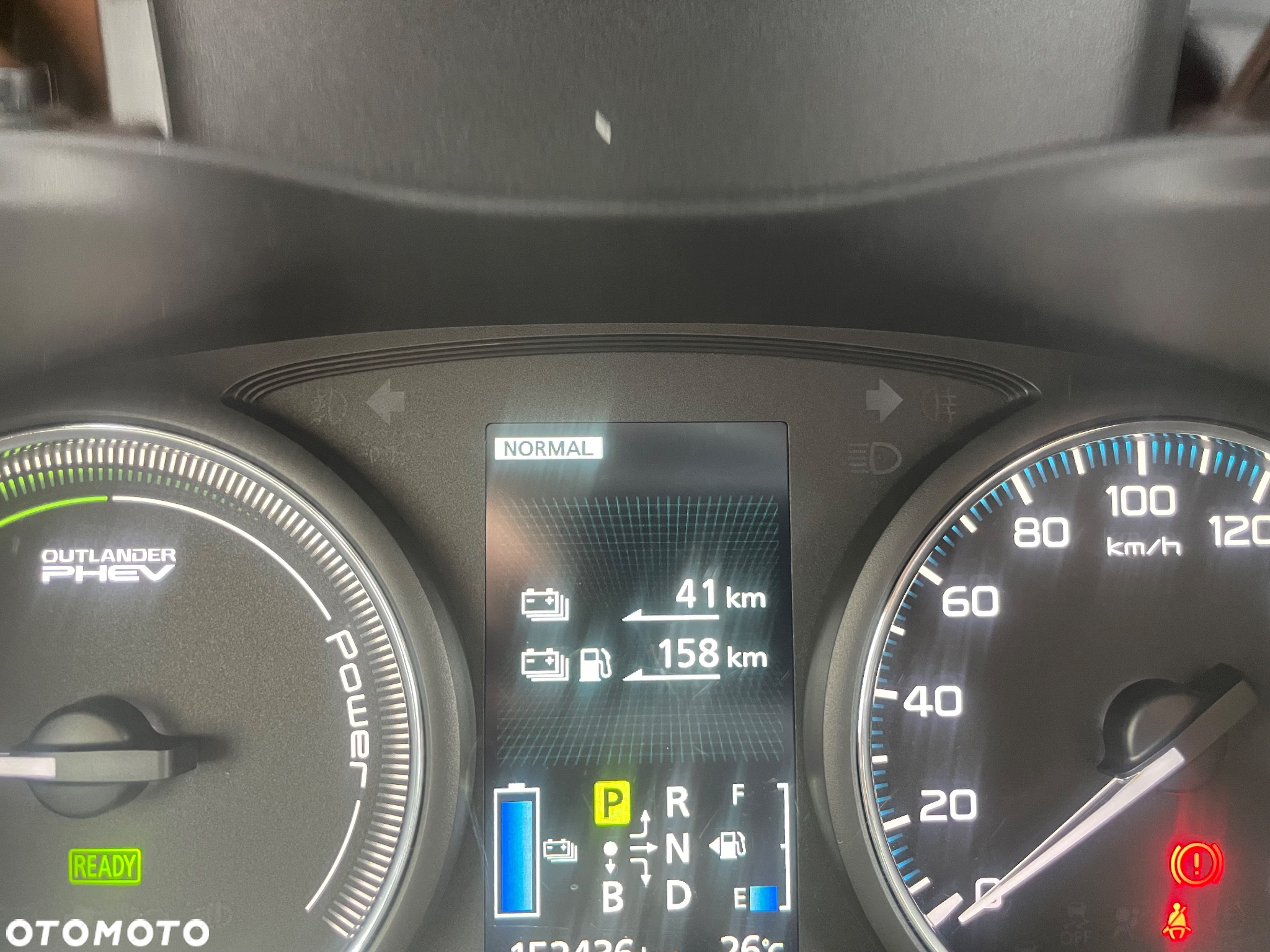 Mitsubishi Outlander 2.0 4WD Plug-In Hybrid - 13