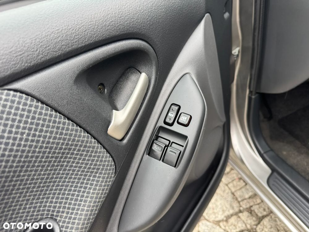 Toyota Yaris 1.3 Automatik Sol - 27