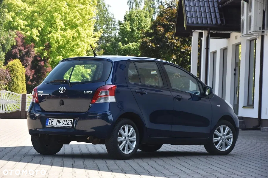 Toyota Yaris 1.33 Selection Platinum - 8