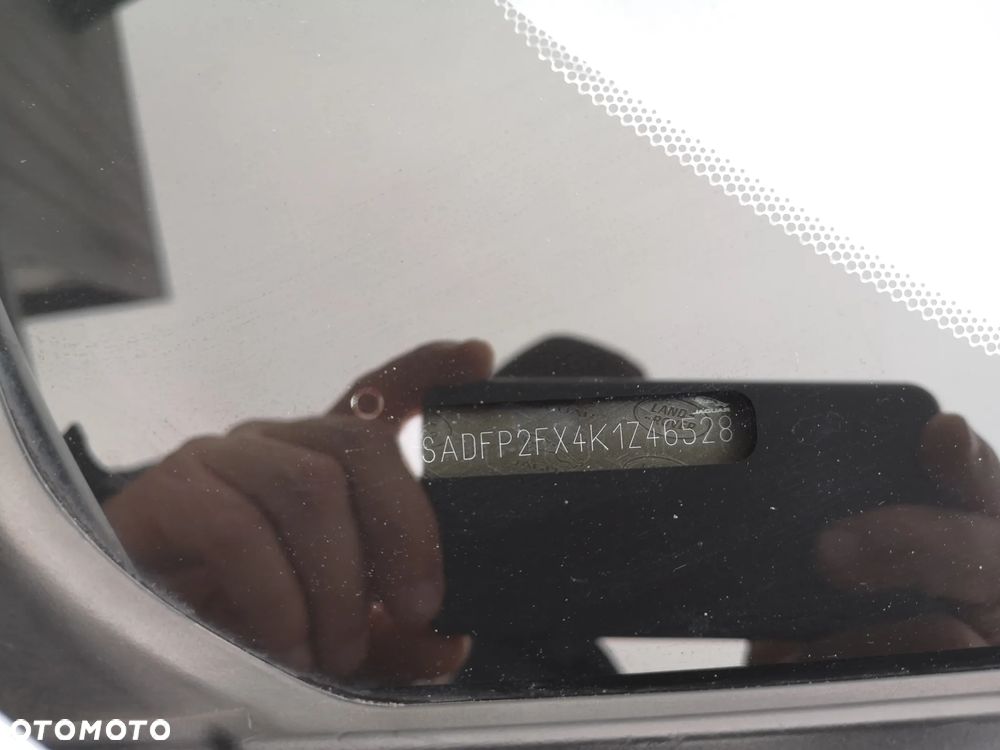 Jaguar E-Pace P250 AWD R-Dynamic SE - 27