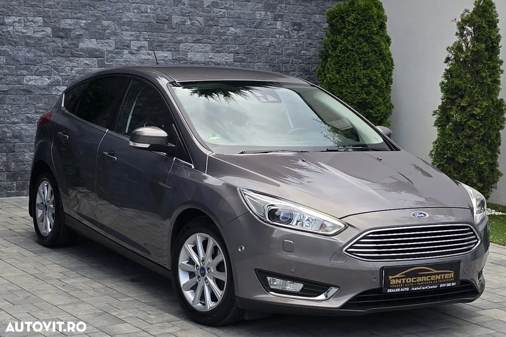 Ford Focus - 35