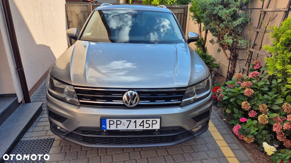 Volkswagen Tiguan - 1