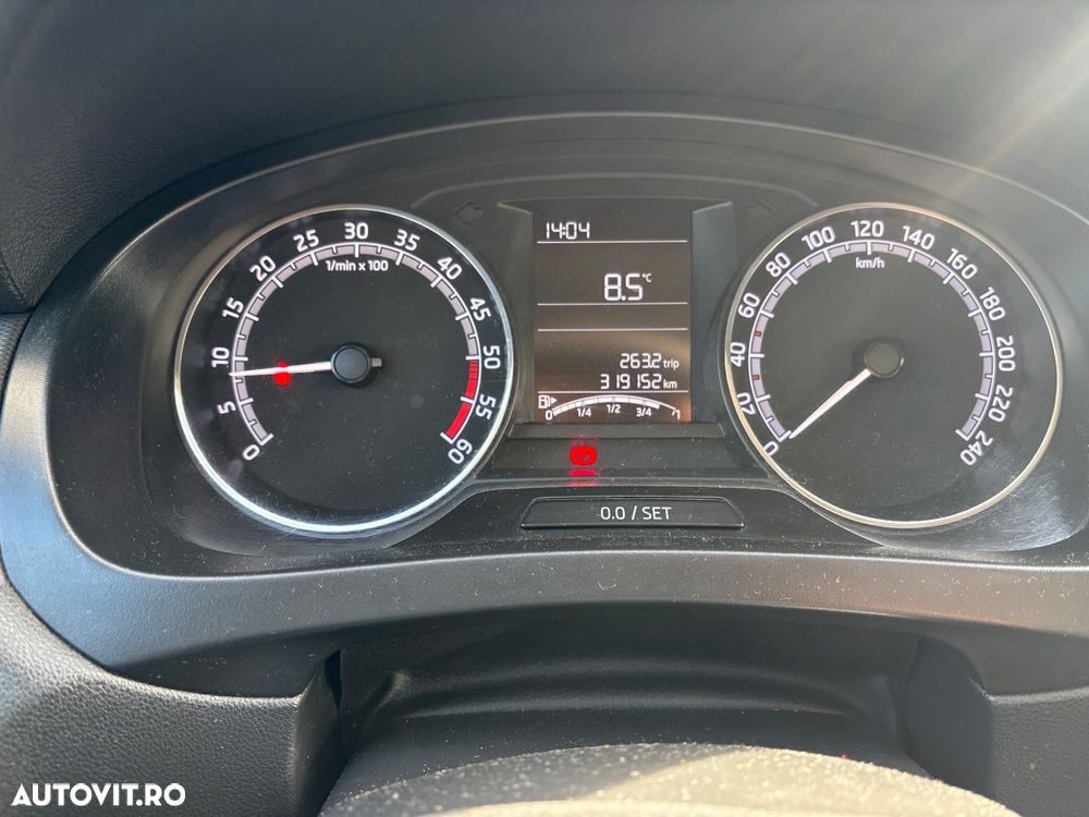 Skoda RAPID 1.6 TDI Ambition - 7