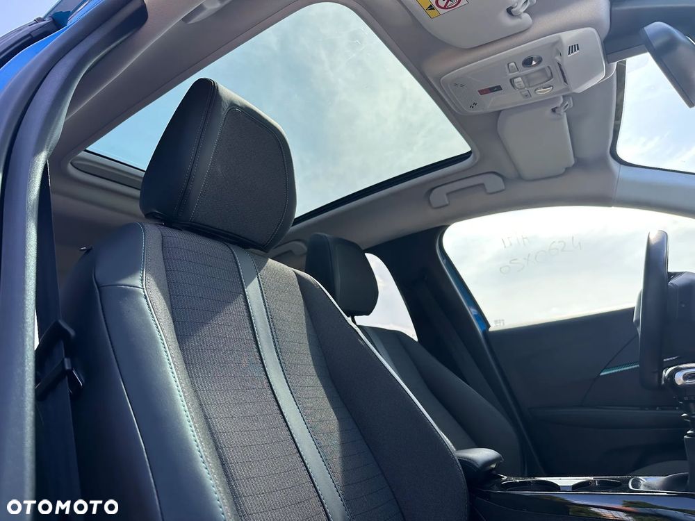 Peugeot 208 TURBO 100 Business - 9