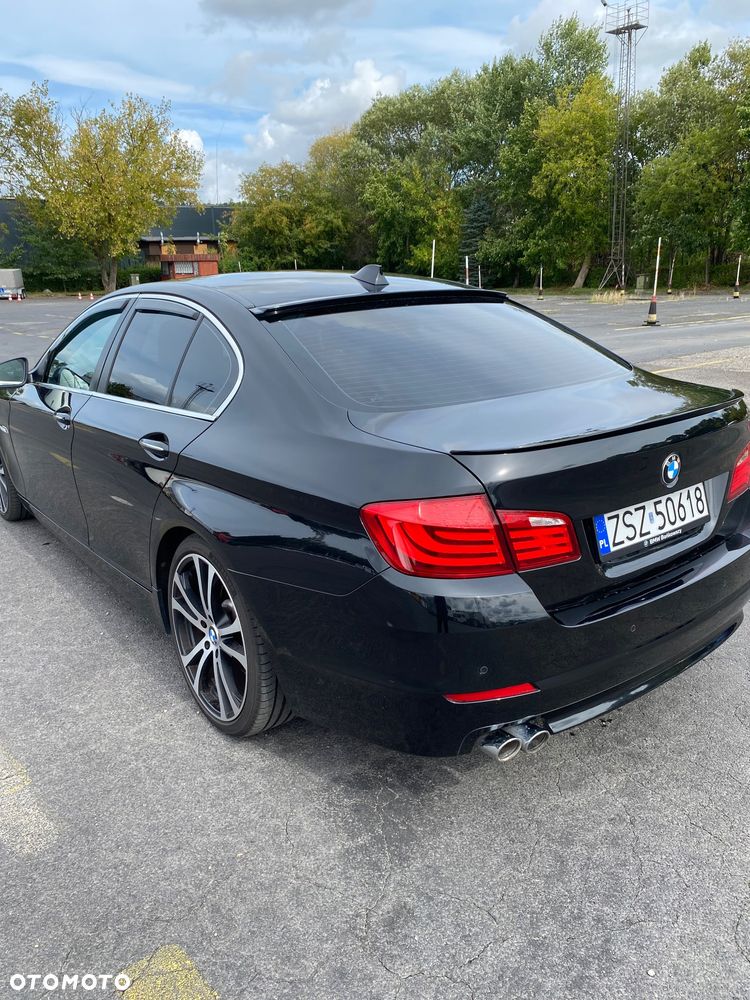 BMW Seria 5 525d - 14