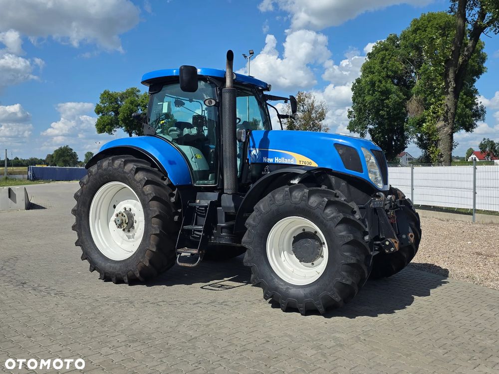 New Holland T7030 PC 2011R - 18