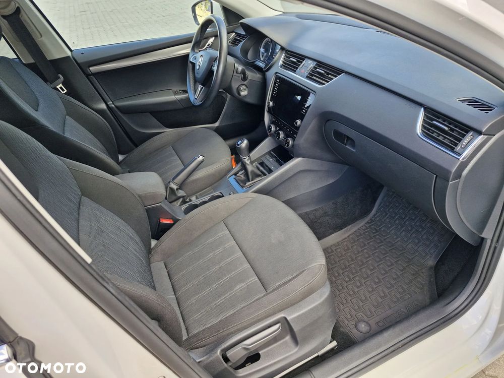 Skoda Octavia 1.5 TSI ACT Style - 6