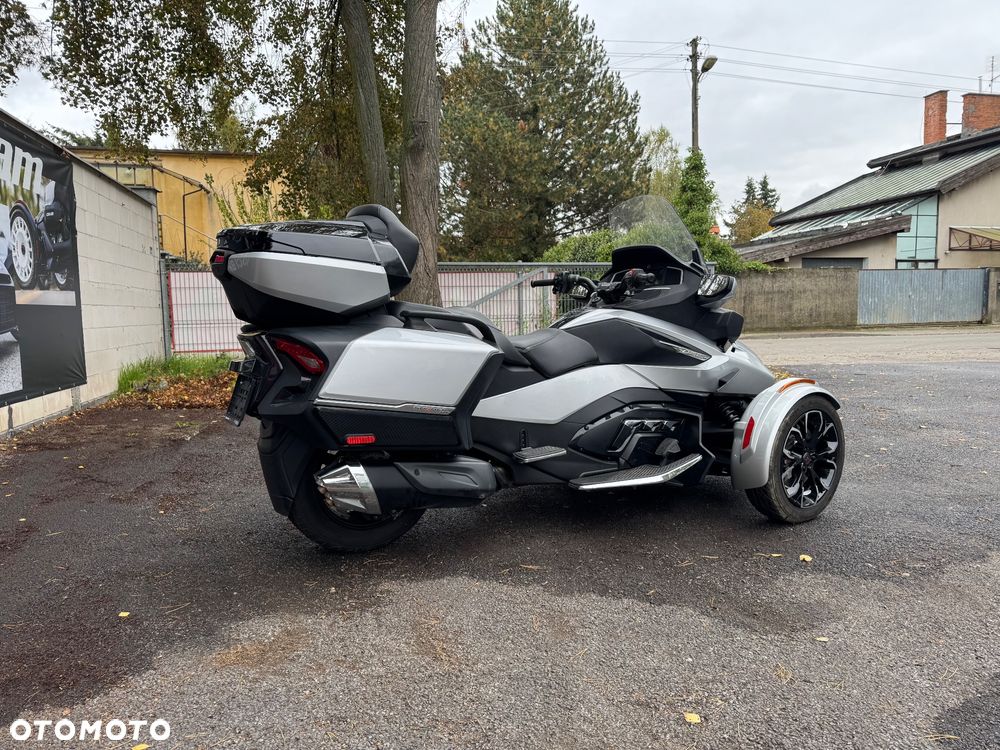 Can-Am Spyder - 6