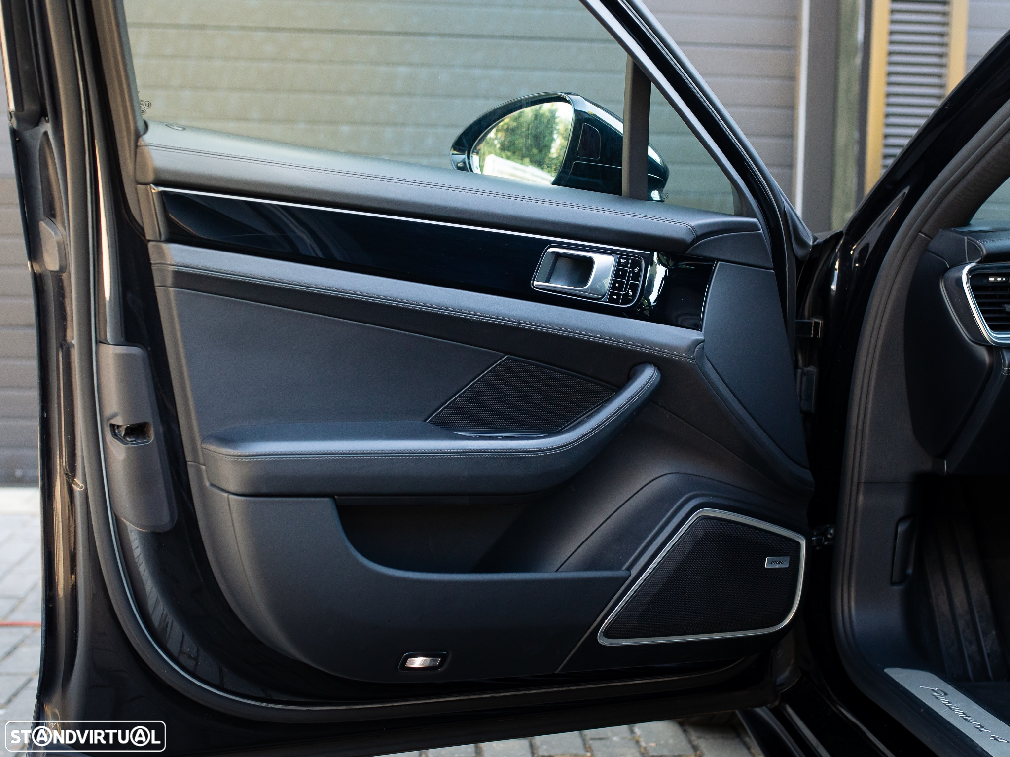 Porsche Panamera 4 E-Hybrid - 29
