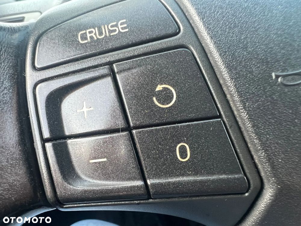 Volvo V50 T5 Momentum - 23
