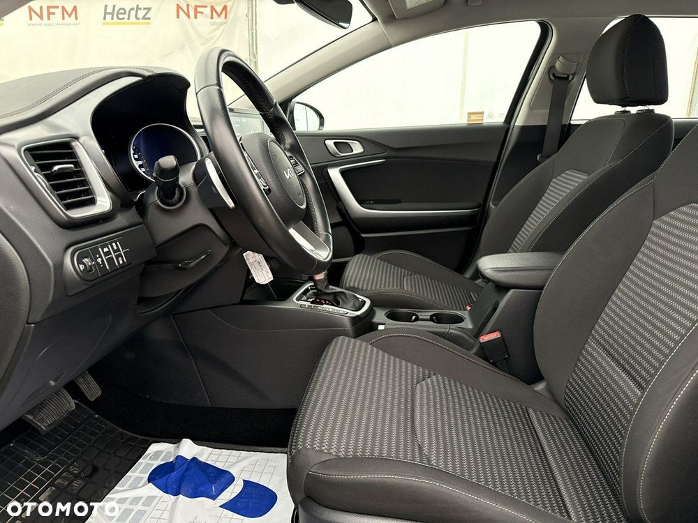 Kia Ceed - 13