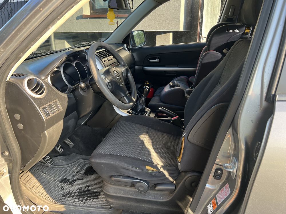 Suzuki Vitara - 8
