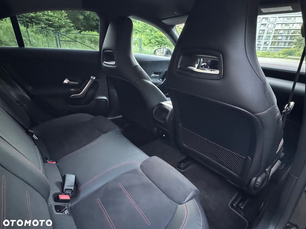 Mercedes-Benz CLA 200 mHEV AMG Line 7G-DCT - 16