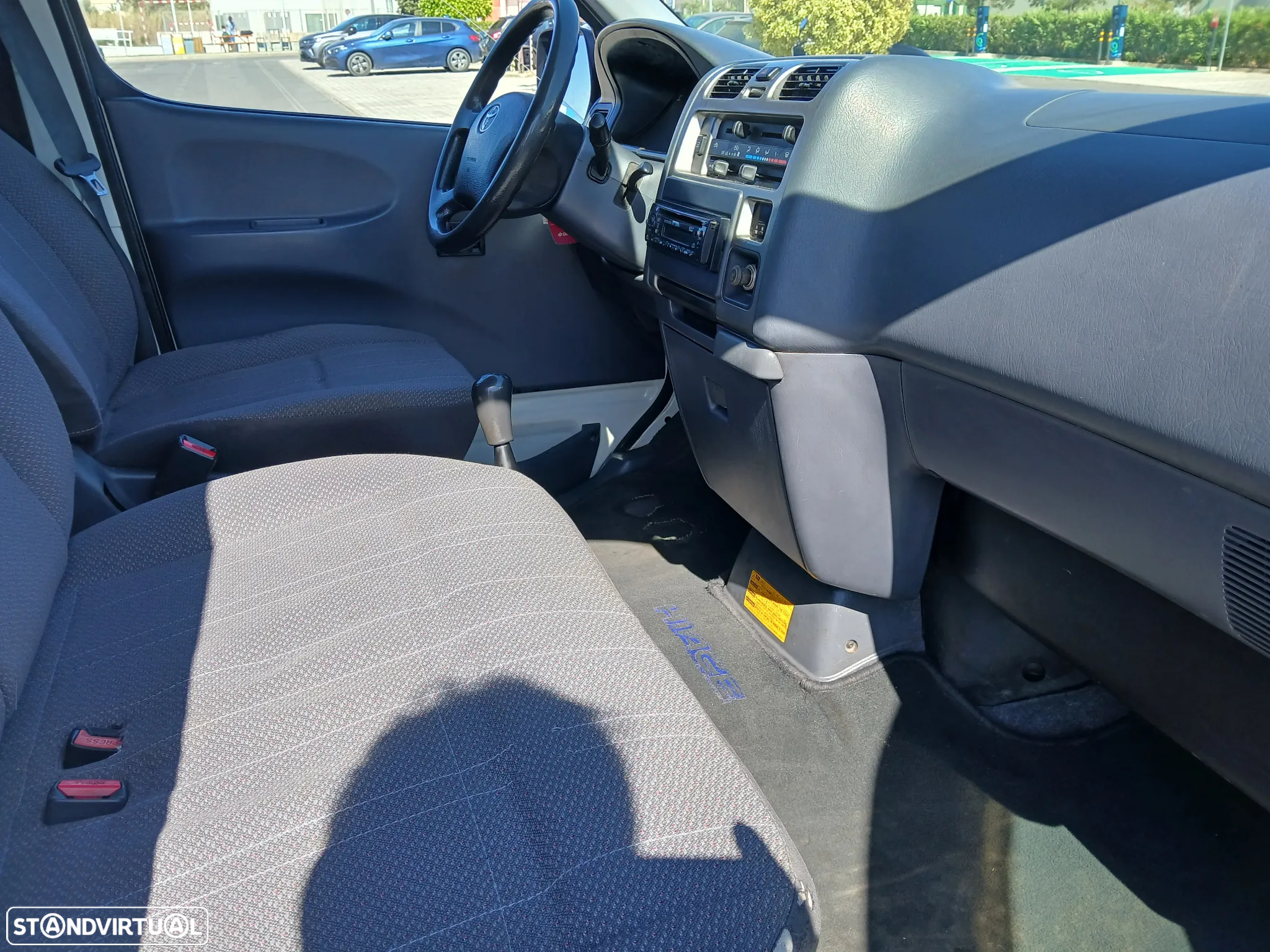 Toyota HiAce 2.5 D-4D Service 2.8T AC - 7