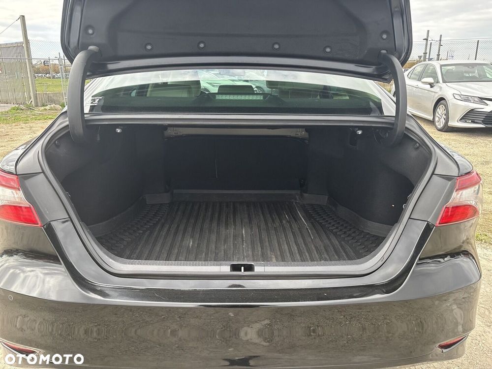 Toyota Camry 2.5 Hybrid Comfort CVT - 13