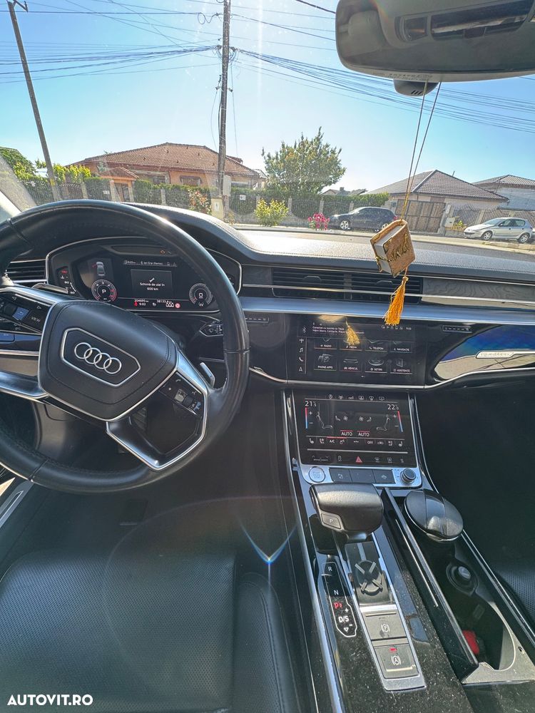 Audi A8 - 7