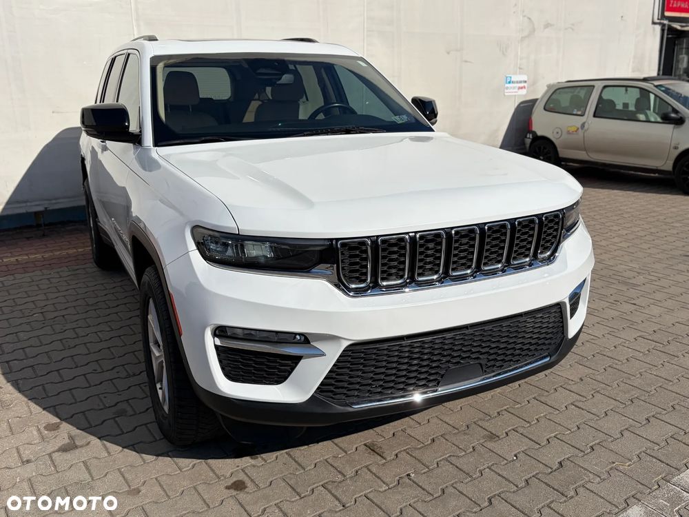 Jeep Grand Cherokee - 14