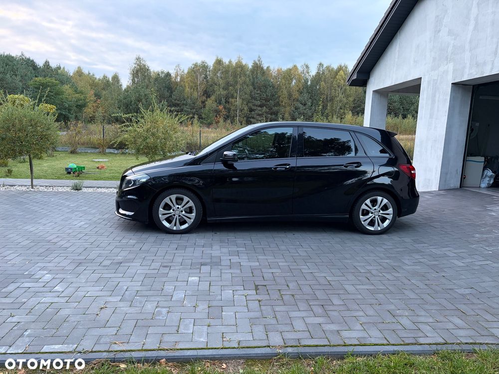 Mercedes-Benz B-Class 2016 photo 5