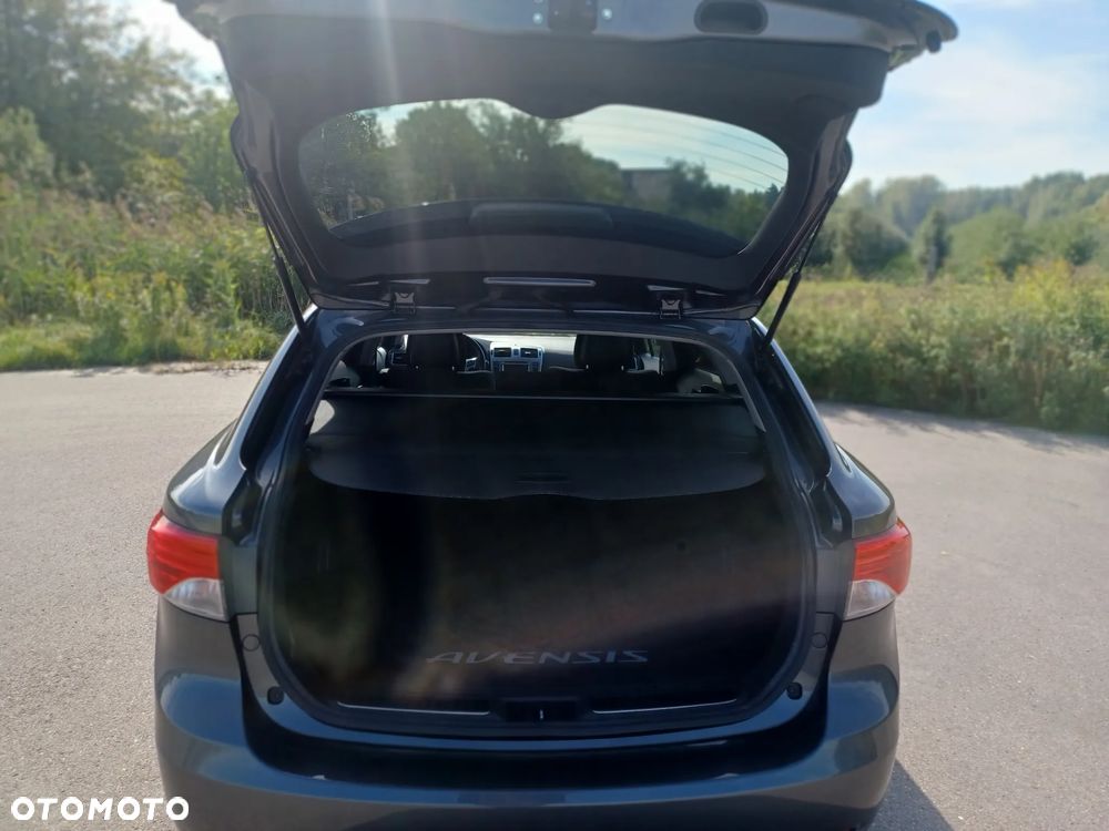 Toyota Avensis 1.8 Edition (2014) - 10