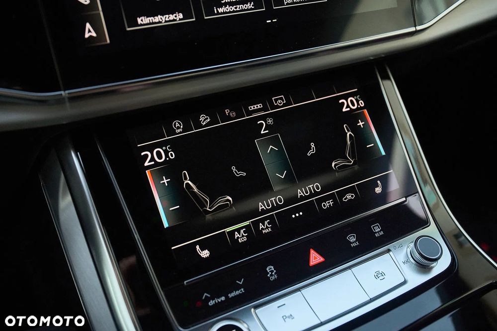 Audi Q8 - 30