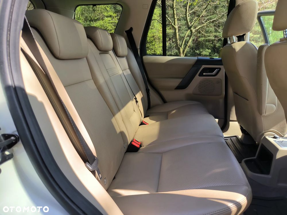 Land Rover Freelander II 3.2 i6 HSE - 21