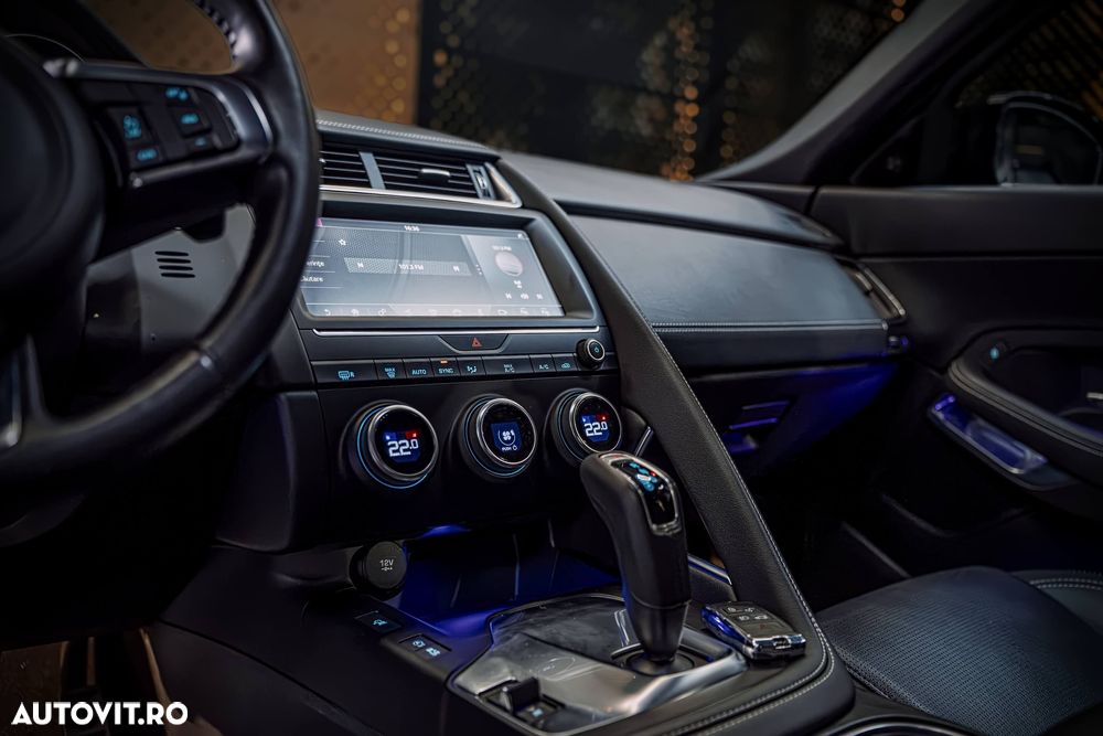 Jaguar E-Pace D180 AWD Aut. R-Dynamic S - 13