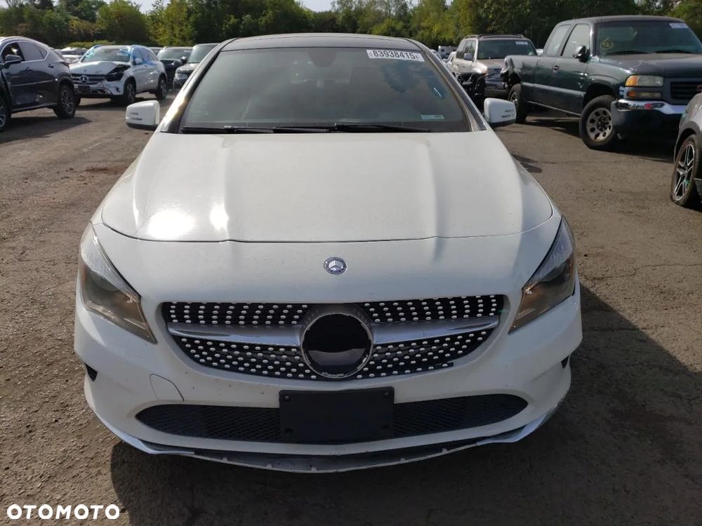 Mercedes-Benz CLA 250 4-Matic - 6