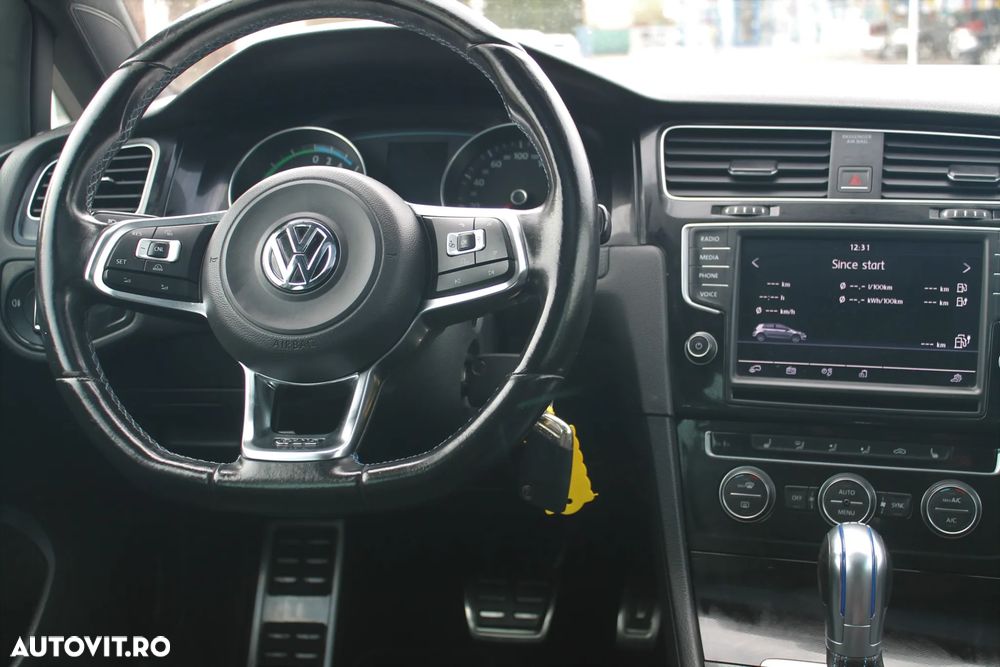Volkswagen Golf GTE 1.4 TSI PHEV 204 CP - 22