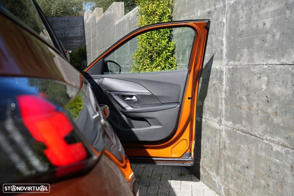 Peugeot 2008 1.2 PureTech GT Line - 28