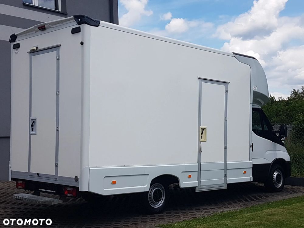 Iveco DAILY KONTENER NISKOPODŁOGOWY 4,44x2,23x2,43 SKLEP FOODTRUCK BAR KLIMA KONIOWÓZ KAMPER - 4