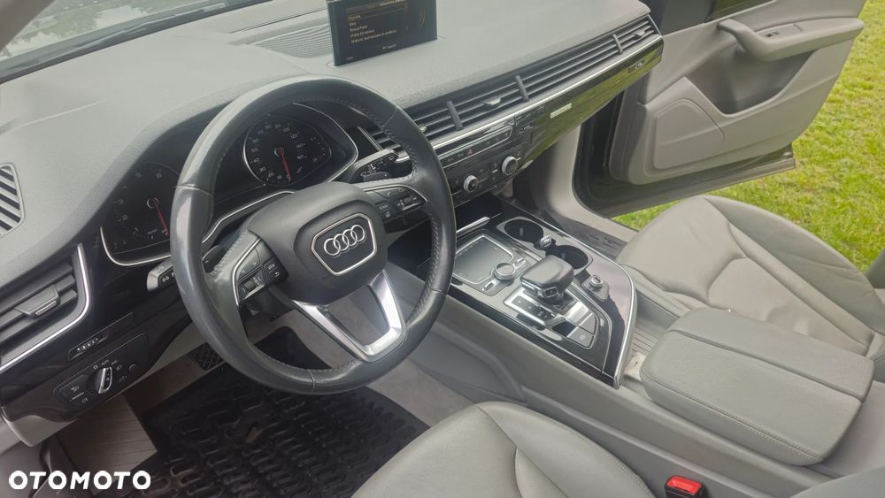 Audi Q7 - 6