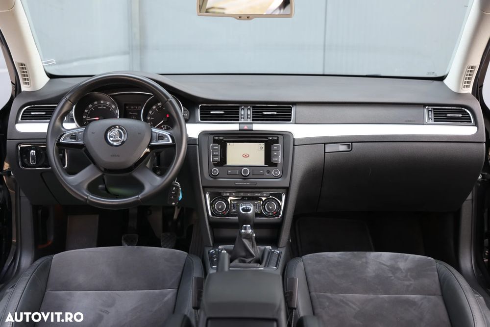 Skoda Superb 1.6 TDI Elegance - 11