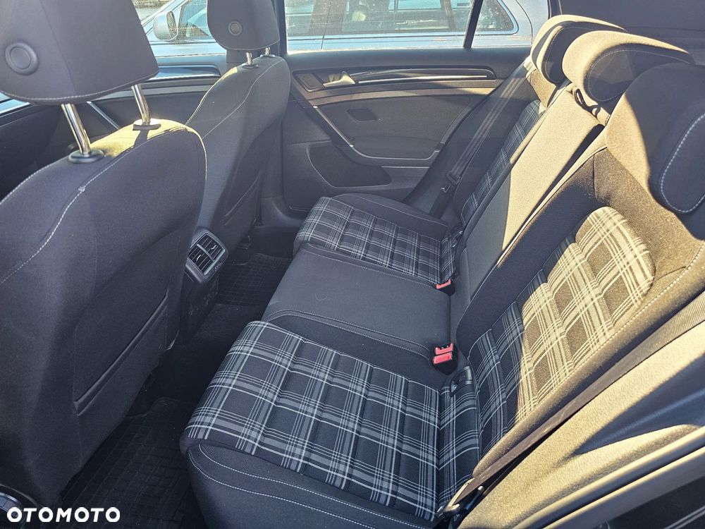 Volkswagen Golf GTD 2.0 TDI SCR DSG - 5