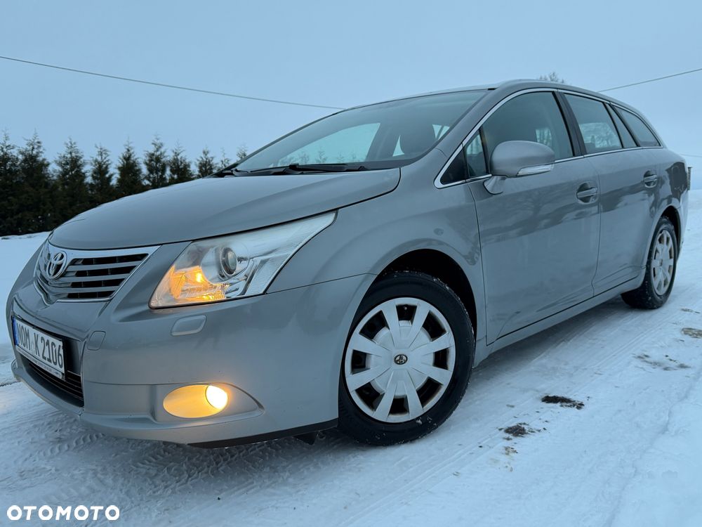 Toyota Avensis 1.8 Sol NAVI - 25