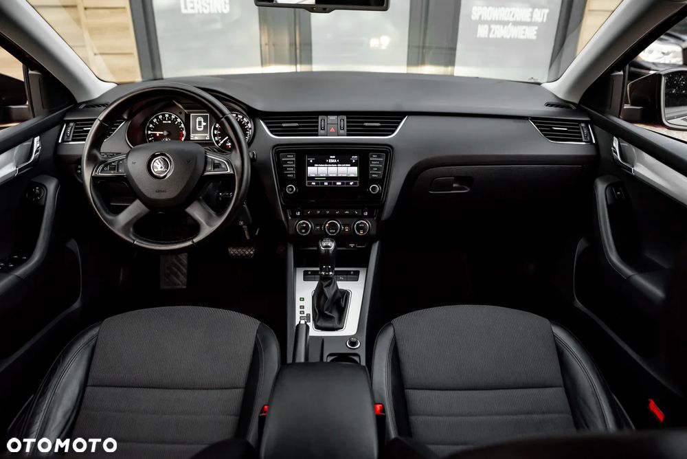 Skoda Octavia 2.0 TDI 4x4 Elegance DSG - 27