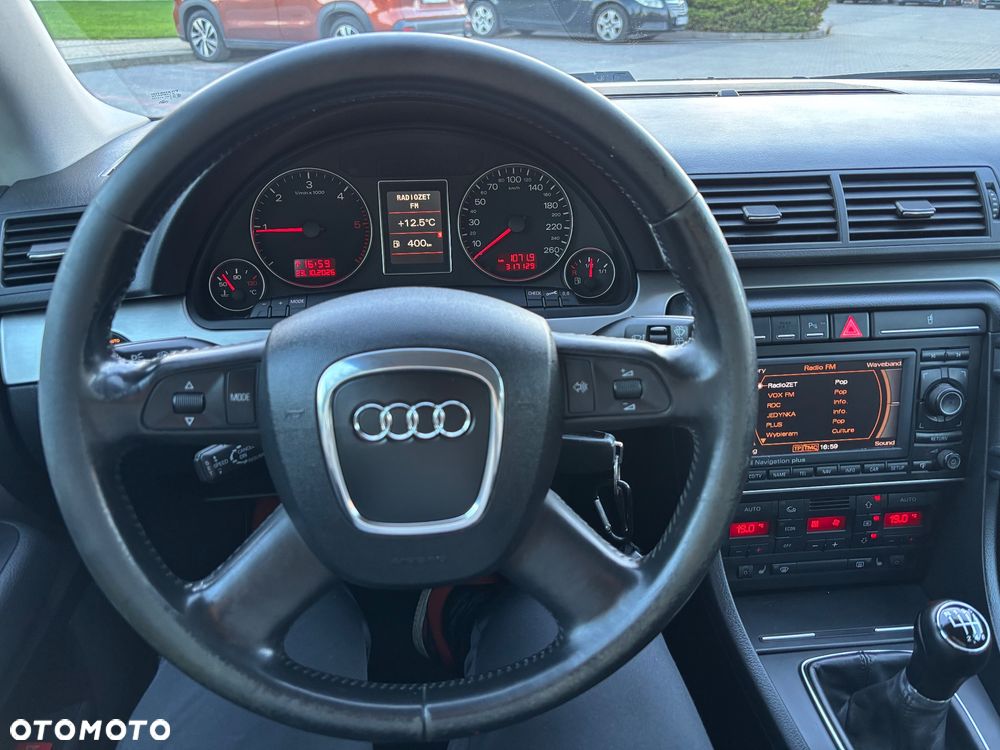 Audi A4 Avant 2.0 TDI DPF Quattro - 17
