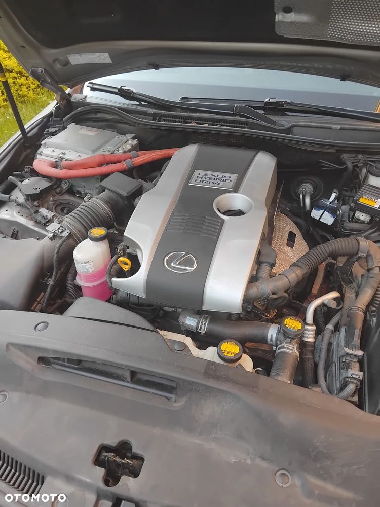Lexus IS 300h Elegance - 10