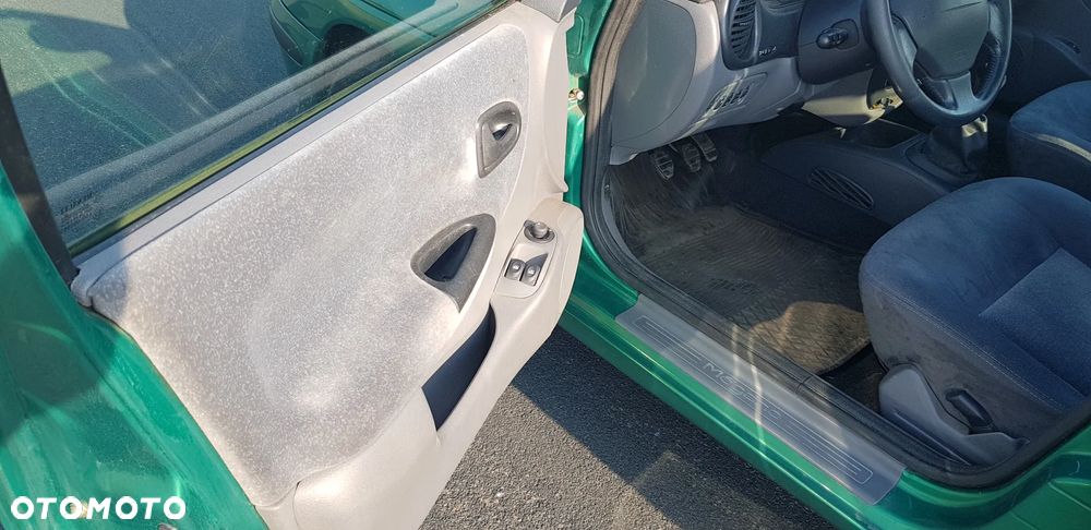 Renault Megane 1.6 - 18