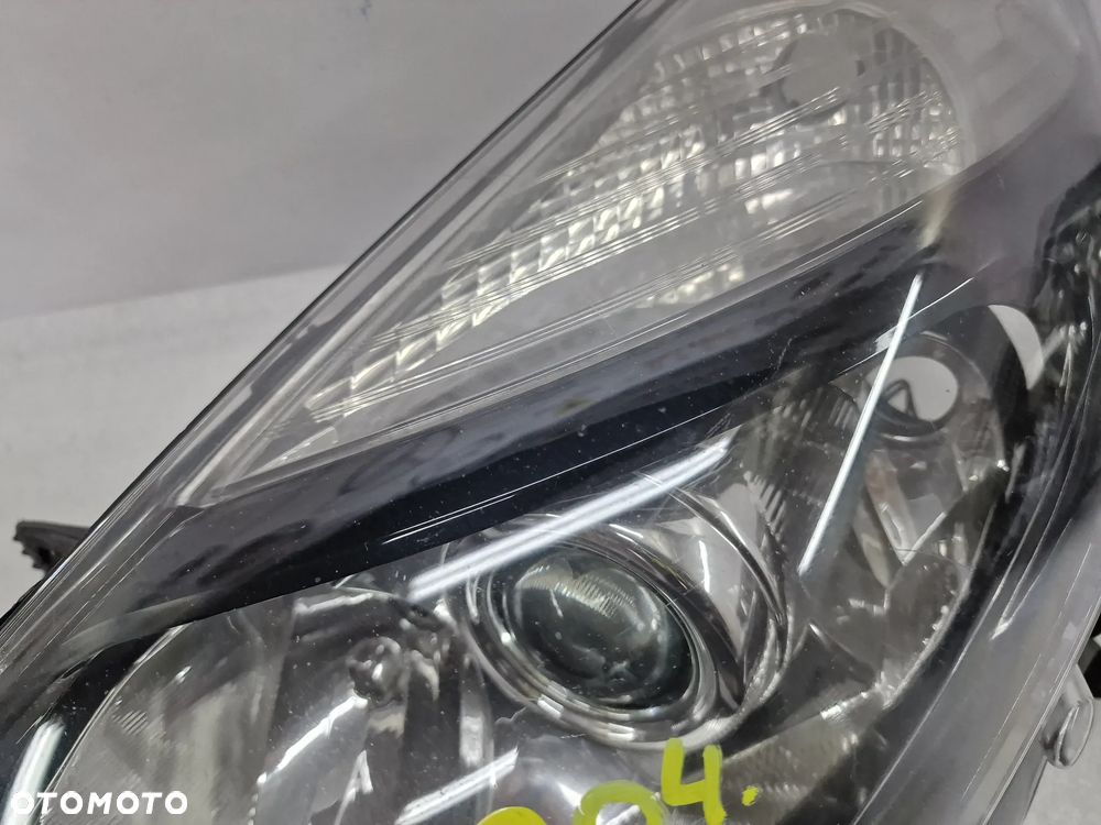 RENAULT CLIO 3 III LIFT 09-12 LEWA LAMPA PRZEDNIA PRZÓD SOCZEWKA , NR 260107046R , NR AUKCJI LA304 - 6