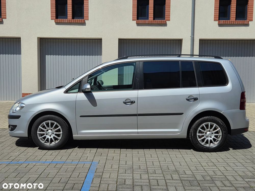 Volkswagen Touran 1.9 TDI DPF Blue Motion Trendline - 2